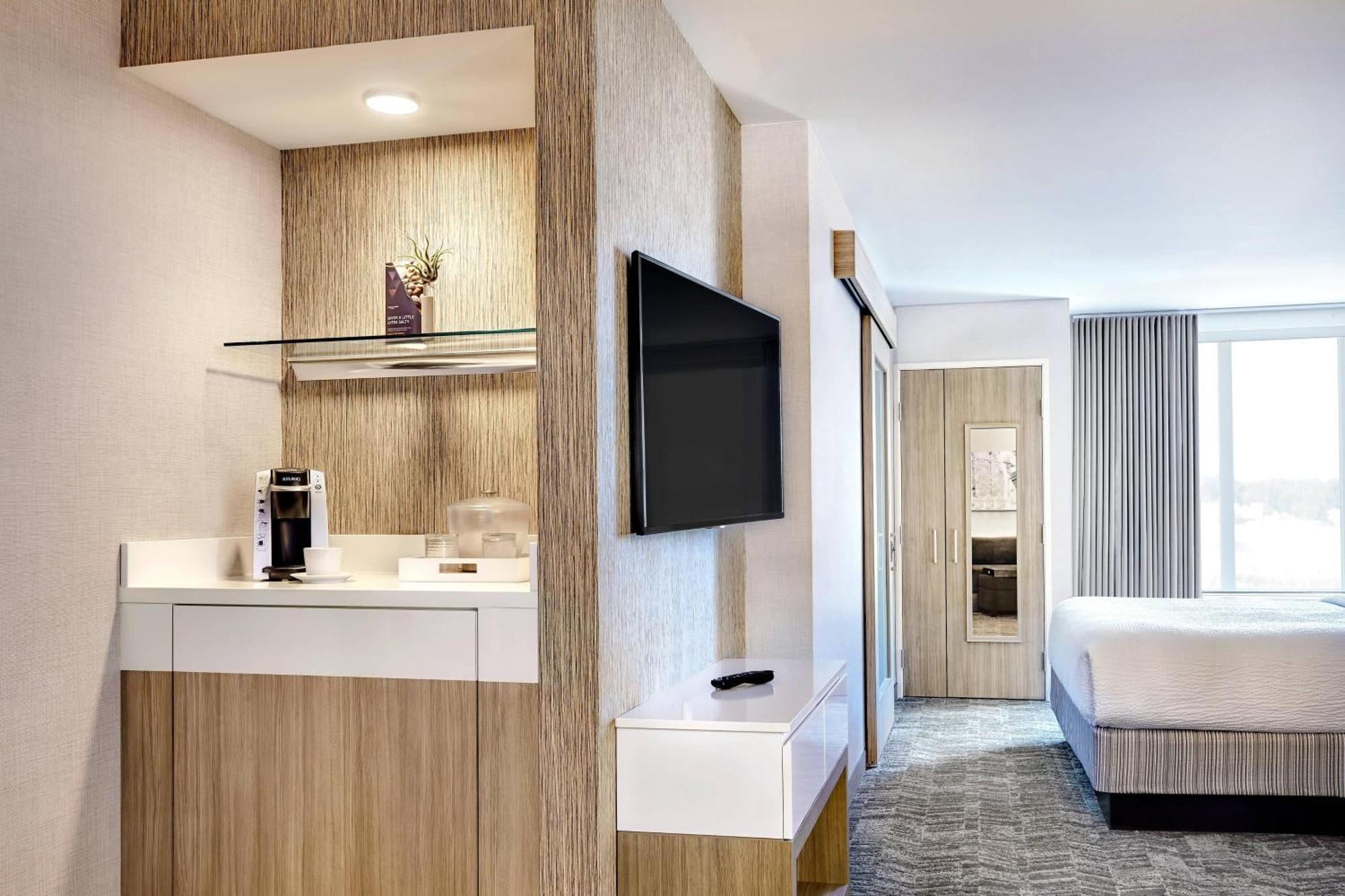 Springhill Suites By Marriott Cleveland Independence Exterior photo